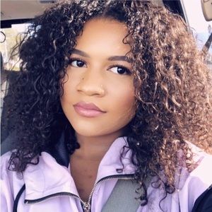 Meet your Posher, Karina